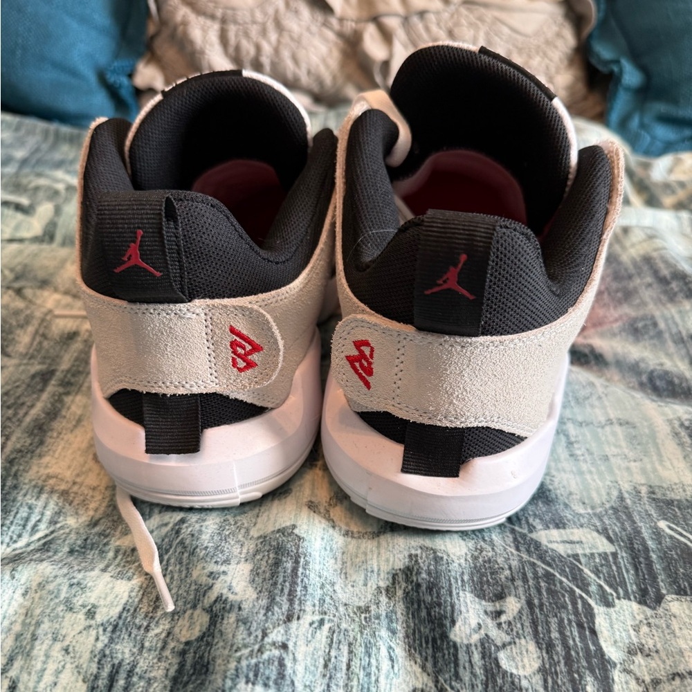 Jordan White and Black Athletic Shoes - Picture 3 of 6